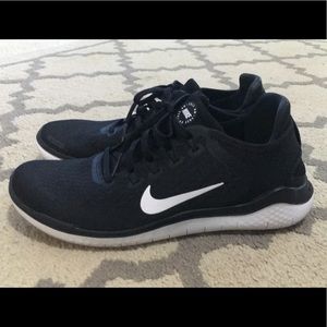 Black nike free rn